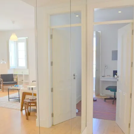 Tp Maestro 74, Luxury & Swimming Pool * Lissabon