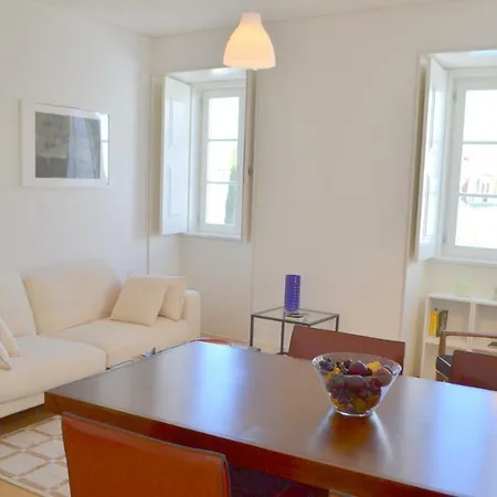 Apartment Tp Maestro 74, Luxury & Swimming Pool Lissabon